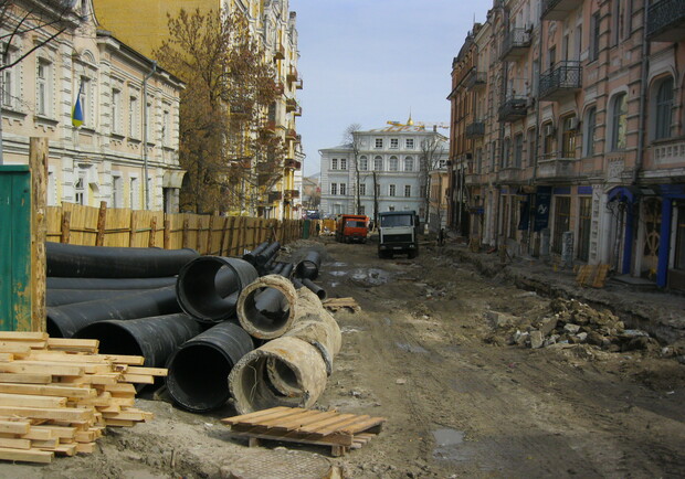 Андреевский спуск откроют ко Дню Киева. Фото автора
