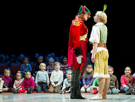 Выходные с детьми в Запорожье: шоу кукол и веселый светофор 