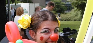 Юморина в Киеве – празднуем День смеха на Крещатике и потешаемся над шутами в 