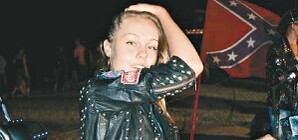 Певица Alyosha играет в любовь со своим бывшим 