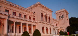 Любимое место царской семьи и Рузвельта в Крыму - Ливадийский дворец: цены, как добраться