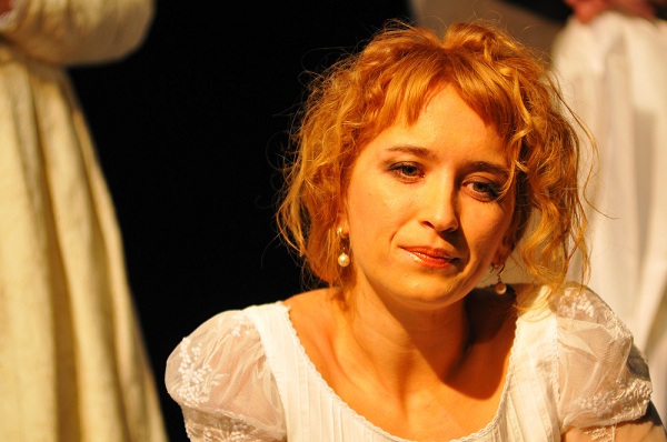 Актрисе Анжелике Гирич сегодня исполнилось 39 лет! Поздравляем! Фото с сайта teatre.com.ua