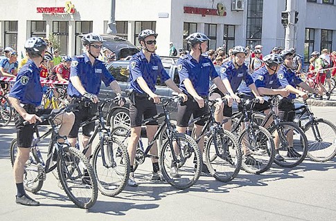 Скоро столичные стражи пересядут на велосипеды. Фото А. Заржицкого, "Сегодня"