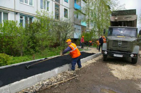 В Киеве затеяли реконструкцию дворов. Фото ibryansk.ru