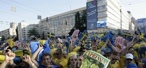 Шведские фаны во время своего последнего марша: Киев – наш город! 