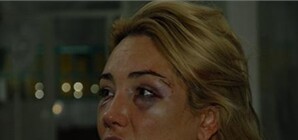 Избитая телеведущая Розинская устроила истерику в зале суда