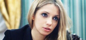 Новый парень Жени Тимошенко рассказывает всем подряд, что влюблен