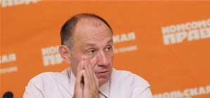 УЕФА может оштрафовать Украину из-за киевских торговцев палеными футболками Евро