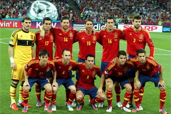 Поздравляем испанскую сборную! Они стали чемпионами Европы по футболу.  Фото Павла Дацковского