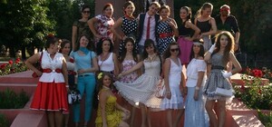 Фотофакт: Алчевские стиляги зарядили город хорошим настроением