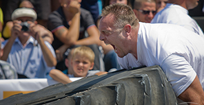 Фотофакт: На Фестивальный причал съехались силачи со всего мира 