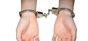 В Донбассе завелась парочка геронтофилов - грабят и насилуют полуслепых бабушек