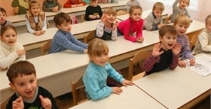 Теперь вы сможете узнать онлайн, сколько человек стоят в очереди в детский сад. Фото Максима Люкова