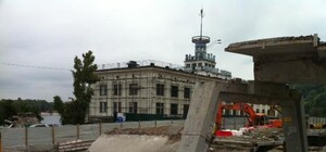 На Почтовой снесли пешеходный мост