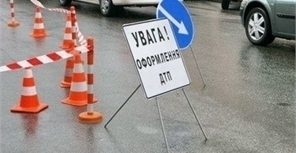 В основном  аварии происходят из-за не соблюдения ПДД. Фото с сайта autocentre.ua