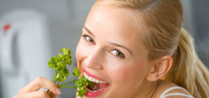 Харьковские вегетарианцы заказывают обувь из конопли и котлеты из орехов