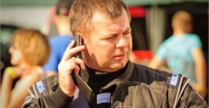 Автогонщики почтили память Сергея Чекашкина. Фото с сайта turbo-garage.com.ua 