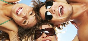 Всемирный день улыбок: киевляне улыбаются во все 32 зуба