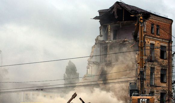 Новость - События - Памятник архитектуры в центре Киева разбомбили в щепки