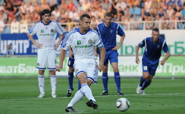 Шевченко пробивает пенальти. Фото с сайта football.ua