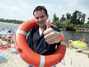 После купания на пляжах столицы корреспондент остался жив. Фото с сайта: http://kp.ua/