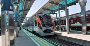 Скоростной поезд Хюндай снова стал объектом критики. Фото с сайта sxc.hu