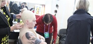 Кривошапко экспериментирует с тату: вместо ветки сакуры набил другой рисунок