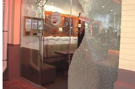 Новость - События - В центре Киева обстреляли магазин и кофейню