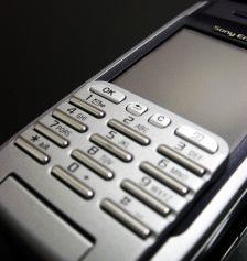 Если ваш телефон оказался с дефектом, вы можете сдать его в магазин при определенных условиях. Фото с сайта sxc.hu