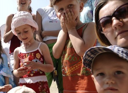 Через 5 дней дети и взрослые дорисуют картину. Фото с сайта: http://ru.tsn.ua/