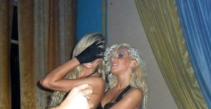 Детей на скандальную вечеринку с полуголыми танцовщицами в одесском селе привели родители