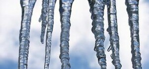 Сосульки укладывают киевлян на больничные койки