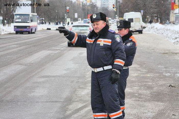 За последние сутки сотрудники ГАИ выявили 712 нарушений на дорогах Киева.