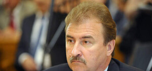 Кто составит конкуренцию Попову на выборах в мае?