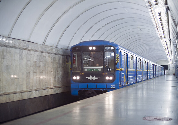 Сегодня закроют станцию метро. Фото: Vladisnork, transphoto.ru