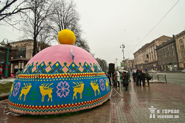 Новость - События - В киевской шапке-рекордсменке могут перезимовать 25 человек