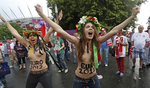 Femen получают по 2500 евро в месяц? Фото РЕЙТЕР