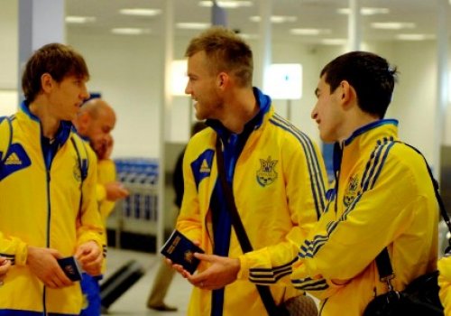 Сегодня из "Борисполя" сборная Украины улетела в Варшаву. Фото: sport-express.ua