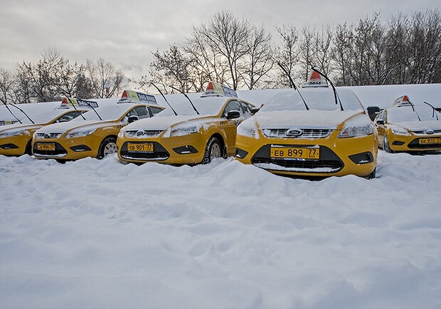 В Киеве таксисты берут 250-400 гривен за поездку. Фото: forbes.ru 