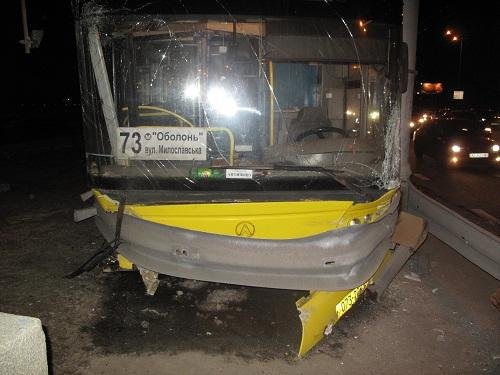 По словам пассажирки, перед столкновением в салоне прозвучал хлопок. Фото: Николай Шинкарь, http://kp.ua