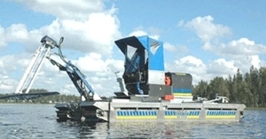 Современный вездеход будет очищать Днепр и озера. Фото: www.cml.ua