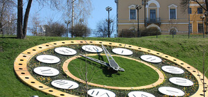 Цветочные часы по-особому украсят ко Дню Киева