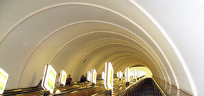 В Киеве еще на одной станции начали ремонт эскалатора