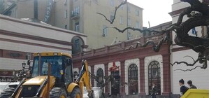 В центре Одессы орудовал бульдозер