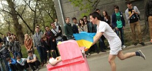 На КПИ прошли гонки на тарантасах