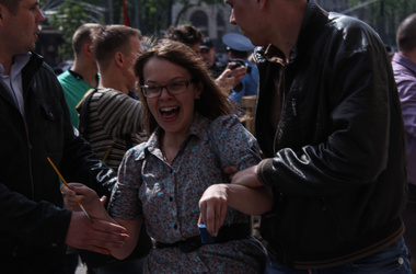 Активистов задержали и сопроводили в автозак.
Фото: segodnya.ua