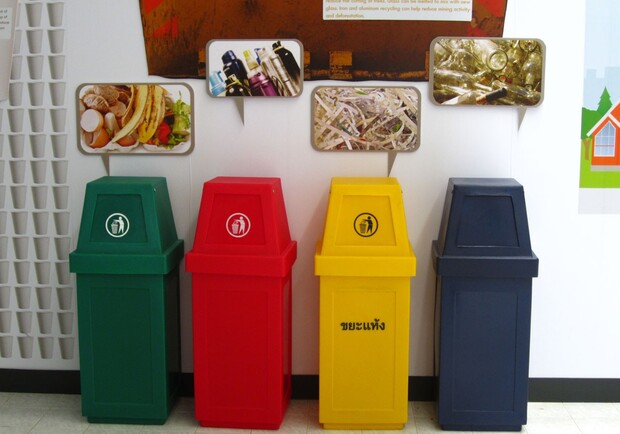 Куда же все-таки киевлянам выбрасывать мусор?
Фото: get-life.ru 