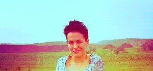 Астафьева в деревне бегала от коров и фотографировалась ню