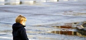 На Набережной Запорожья Lanos наехал на женщину с маленьким ребенком