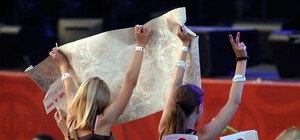 В честь киевской молодежи споют Юлия Войс и 